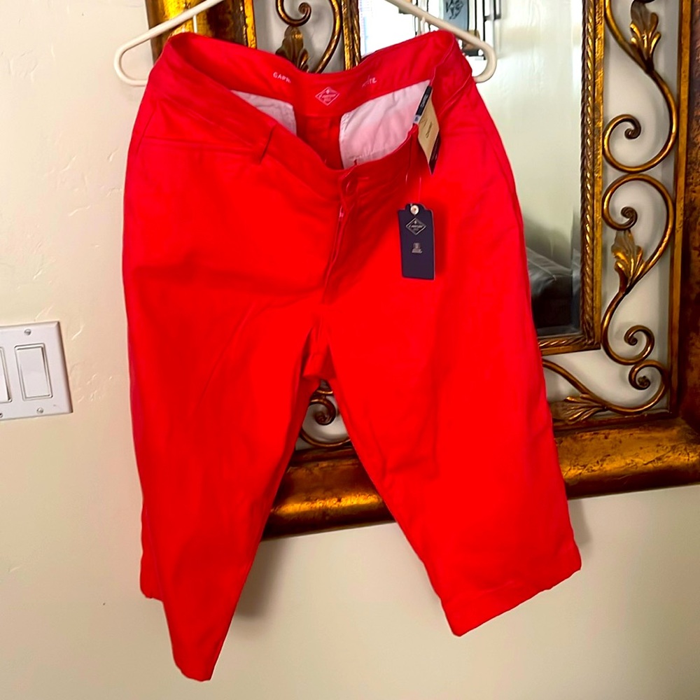 Coral colored capris Brand New!